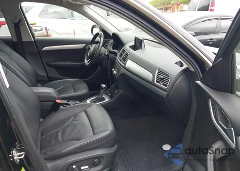 2016 Audi Q3 2.0T Premium Plus z USA, uszkodzony, nr VIN WA1EFCFS7GR001791